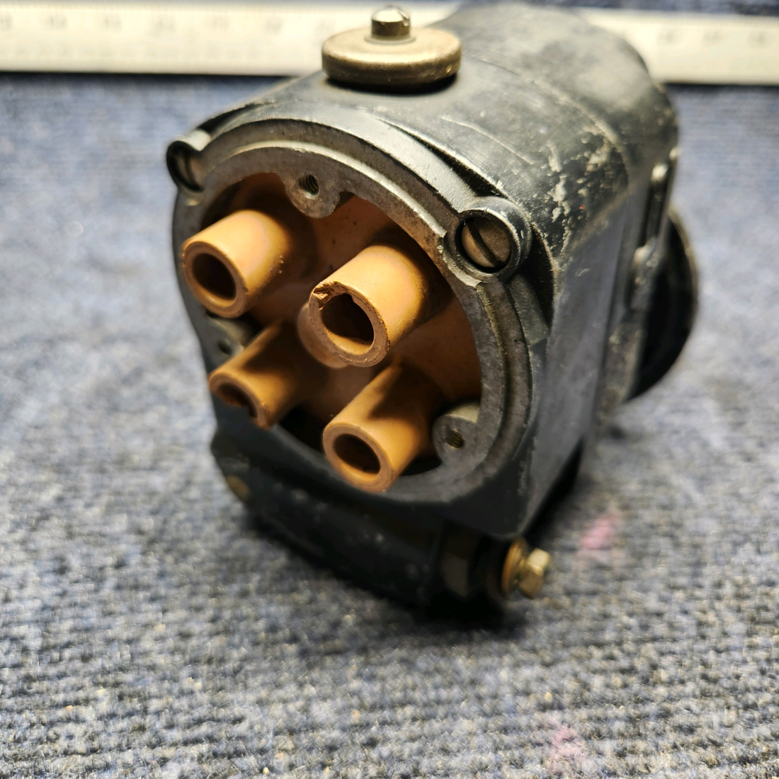 Used aircraft parts for sale, 4051 Slick SLICK MAGNETO  LH W IMPULSE COUPLING -"NO TESTED - NO WARRANTY".