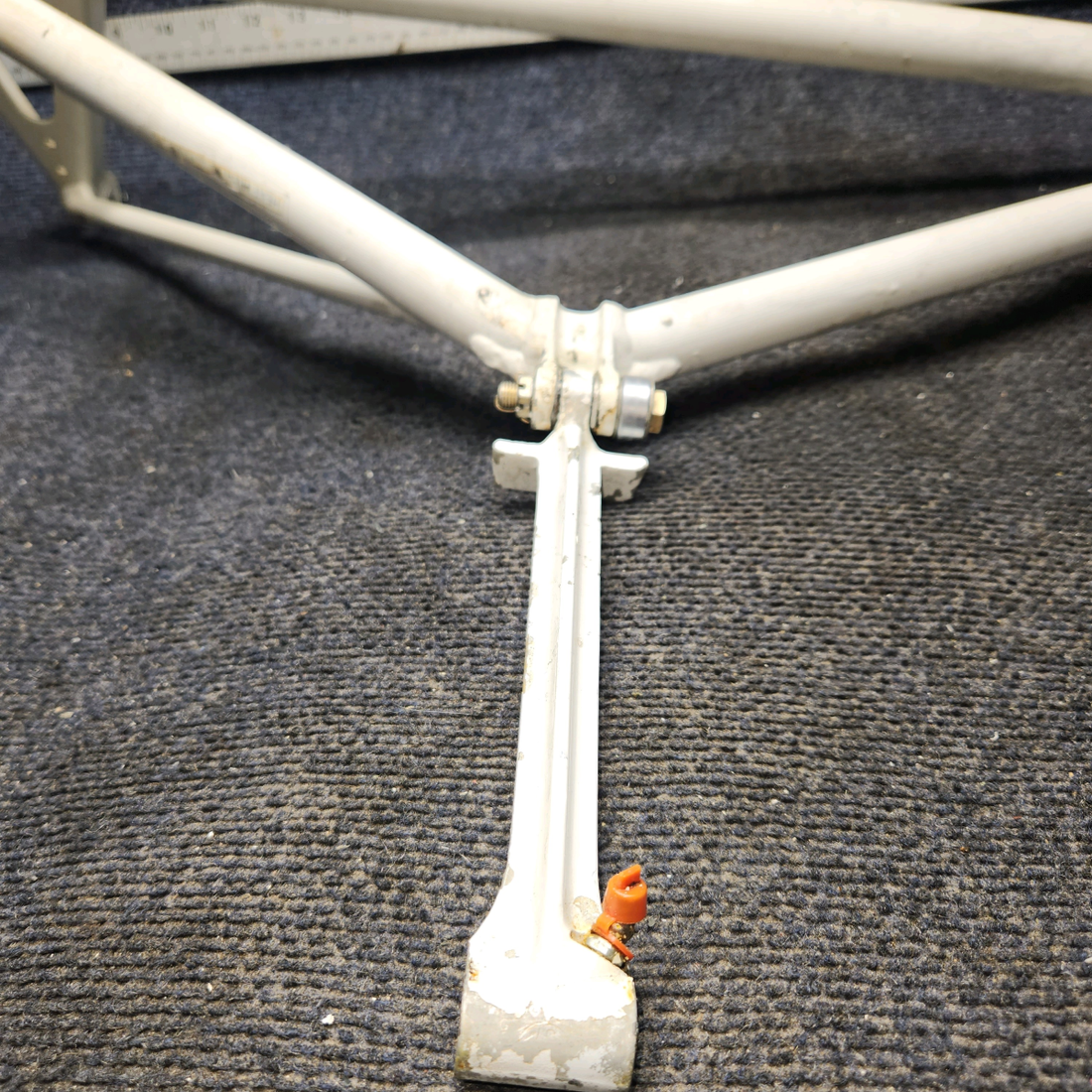 Used aircraft parts for sale, 35-815155-611 BEECHCRAFT 95-55B Main Landing Gear Retract Brace -  RH