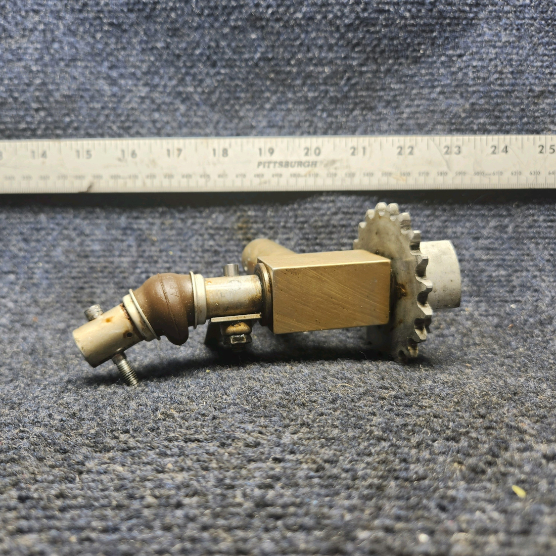 Used aircraft parts for sale, 169-524018-39 Beechcraft A23A Musketeer Custom III CONTROL COLUMN FITTING WITH BUSHING, BEARINGS, SPROCKET