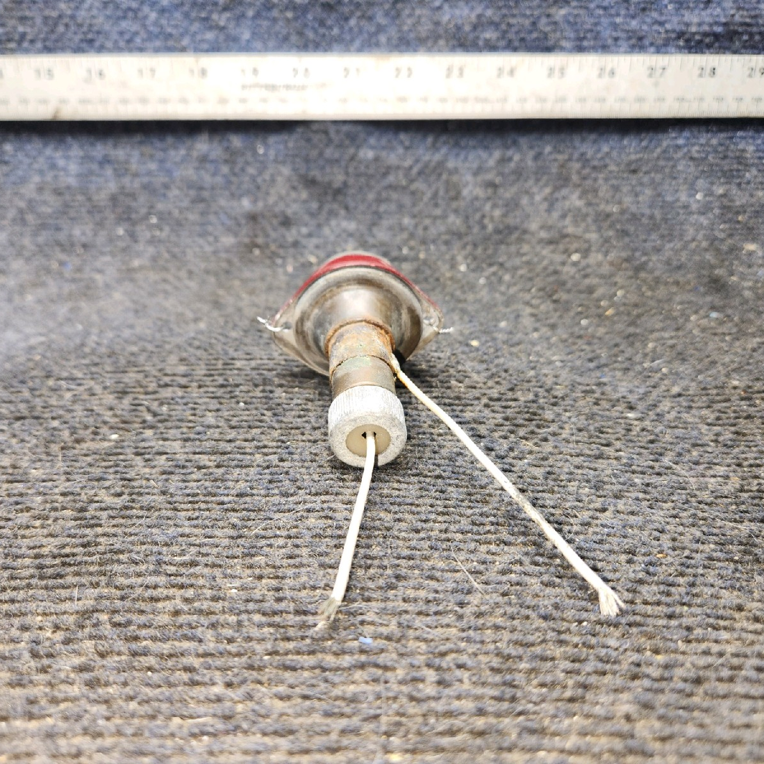 Used aircraft parts for sale, 472-736 piper PA-28-181 White Tail Navigation Light, 14 Volt