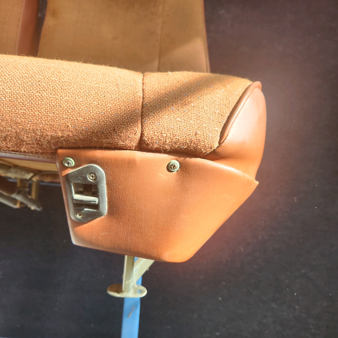 Used aircraft parts for sale, 0514170-3 CESSNA C172RG SPLIT BACK BENCH SEAT ASSEMBLY SEE PHOTOS FOR DETAILS