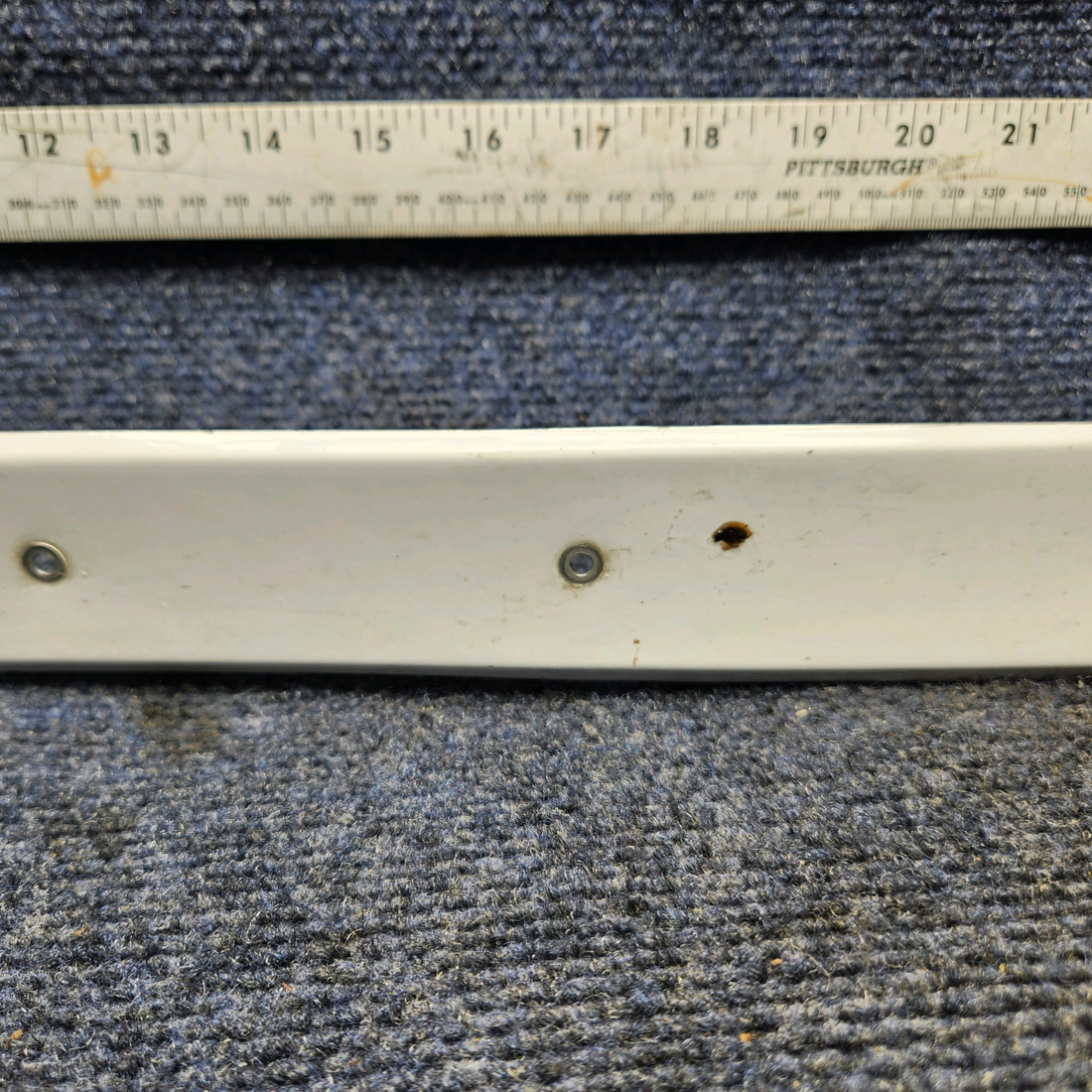 Used aircraft parts for sale, 79557-000 PIPER PA28-161 Warrior III TRIM STRIP WINDSHIELD CENTER