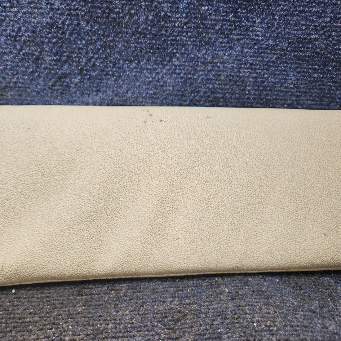 Used aircraft parts for sale, 0700122-1, 0700122-1 Cessna 172E Sun-Visor Set LH & RH with brackets