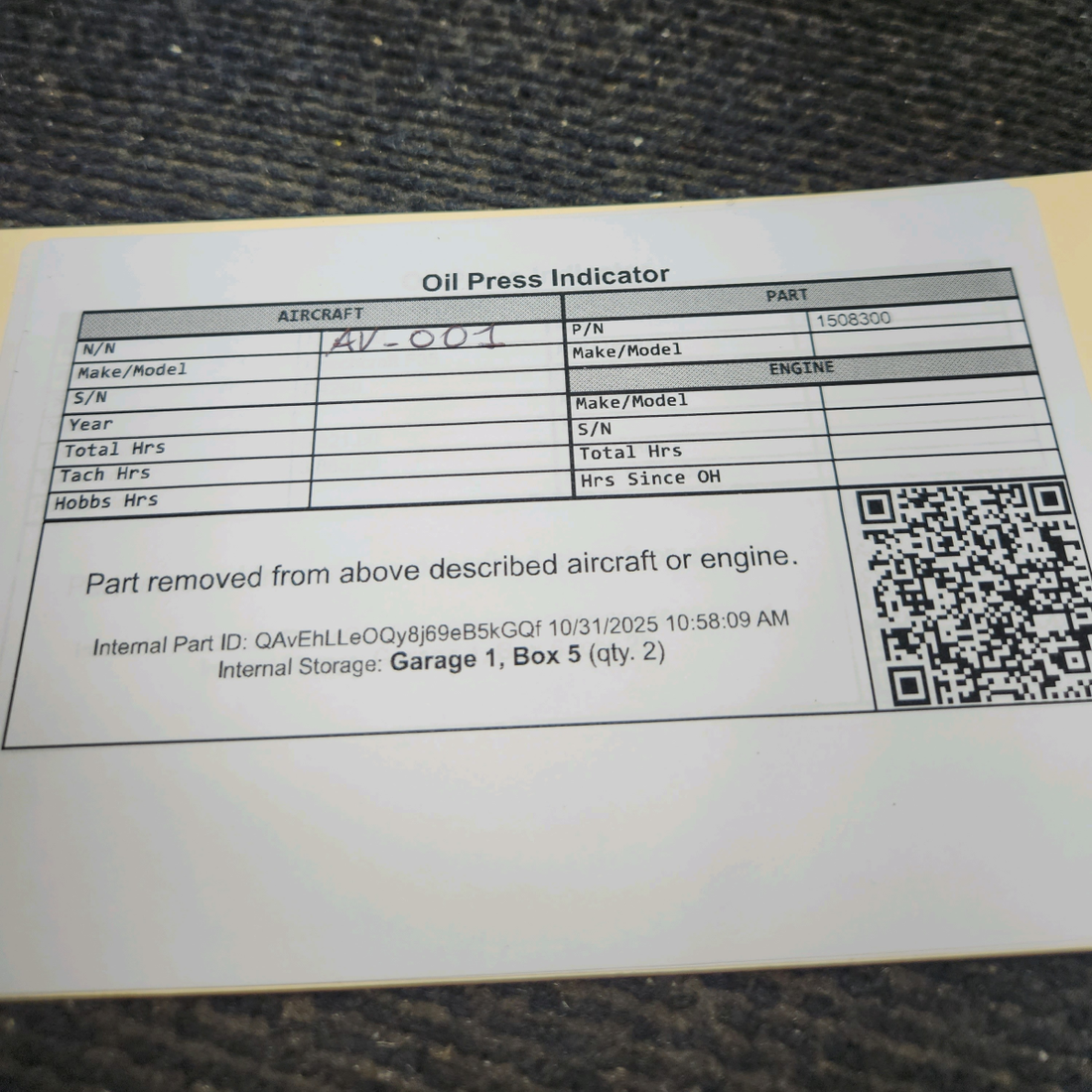 Used aircraft parts for sale, 1508300 Piper PA-23-150 Apache Oil Press Indicator