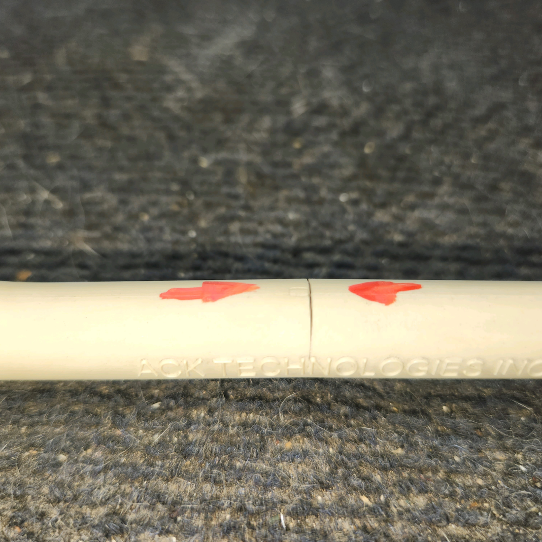 Used aircraft parts for sale, E-04 406 ELT cessna 172N Emergency Locator Transmitter 406 – Cracked Antenna