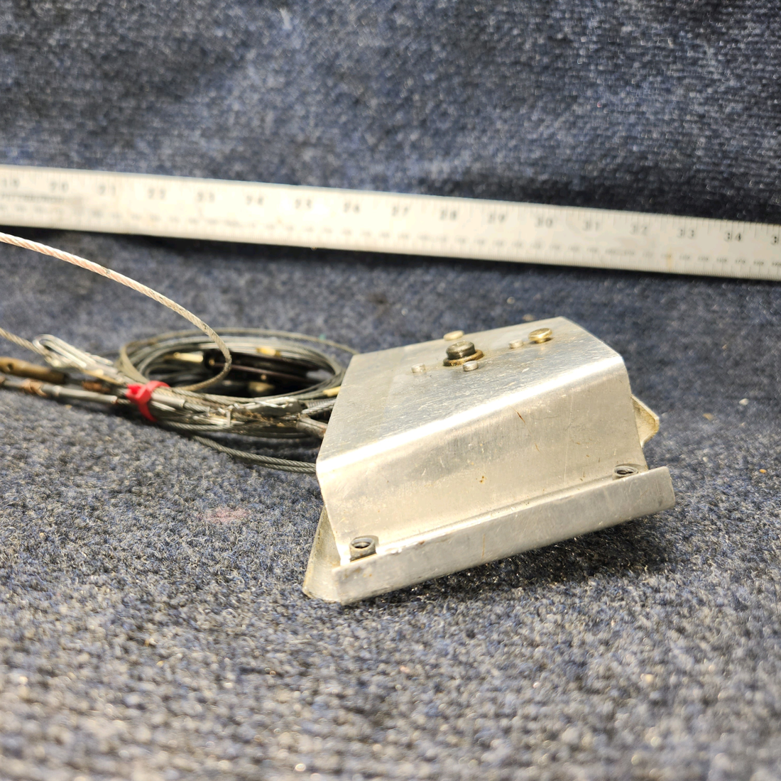 Used aircraft parts for sale, 63219-000 Piper PA28-140 Trim Pulley Bracket Assy W Cable