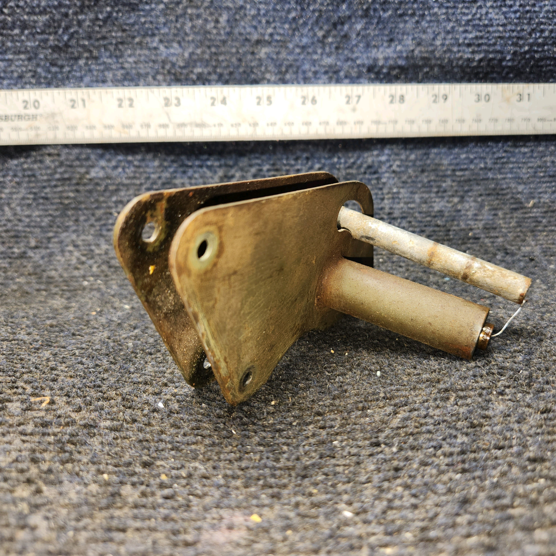 Used aircraft parts for sale, 0523223 Cessna 172E Aileron Bellcrank Assembly LH