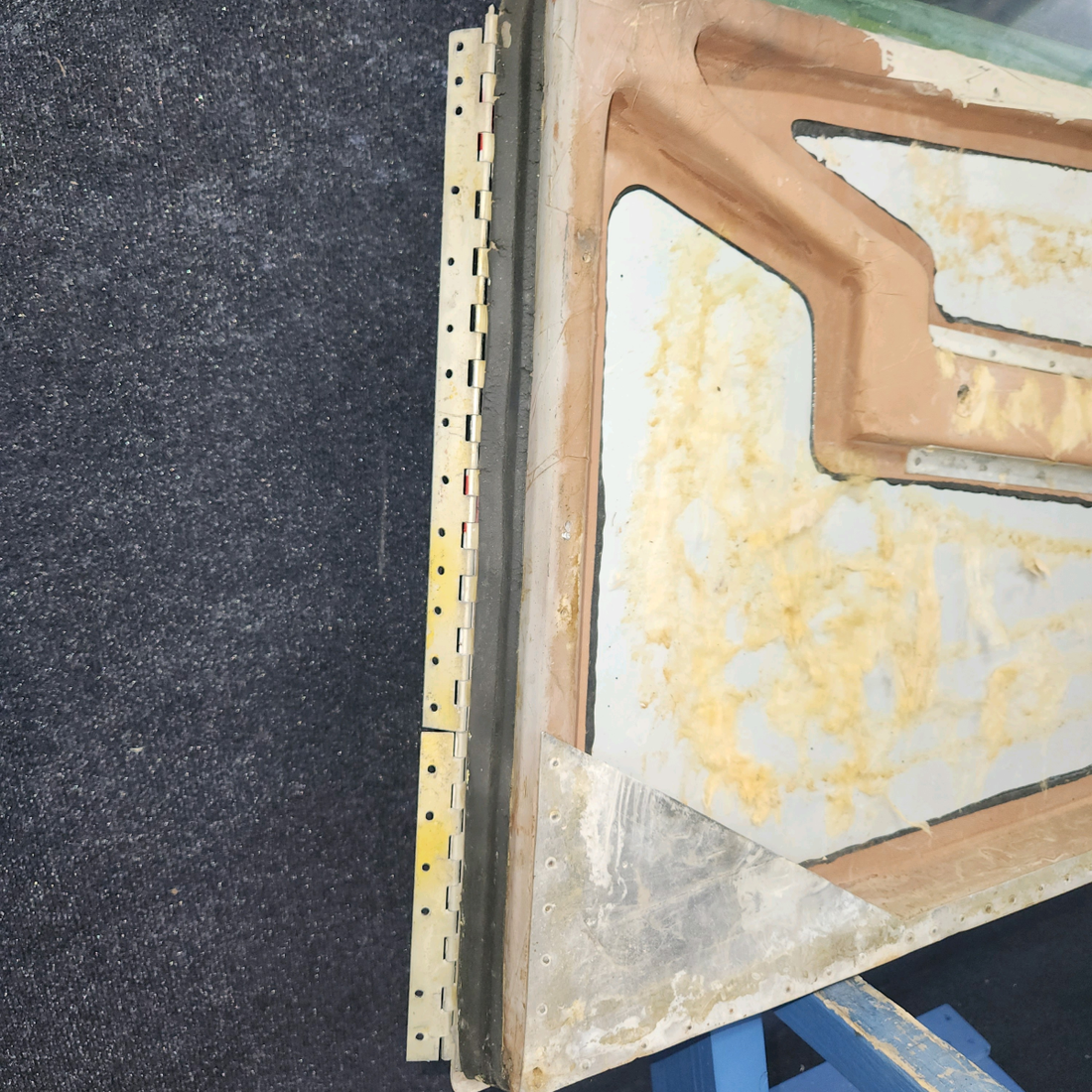 Used aircraft parts for sale, 169-420036-604 Beechcraft A24R RH Cabin Door W/ Hinge