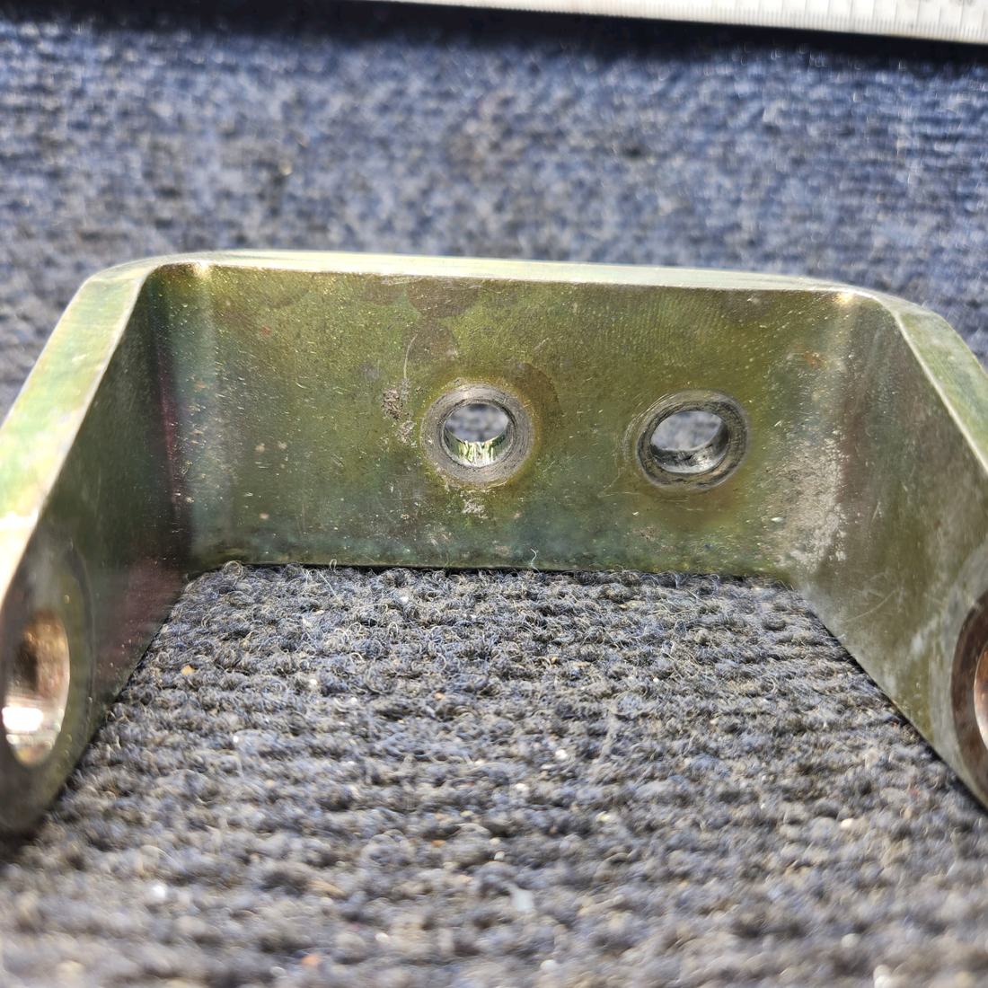 Used aircraft parts for sale, 07-031131 PIPER PA28-140 Alternator Bracket