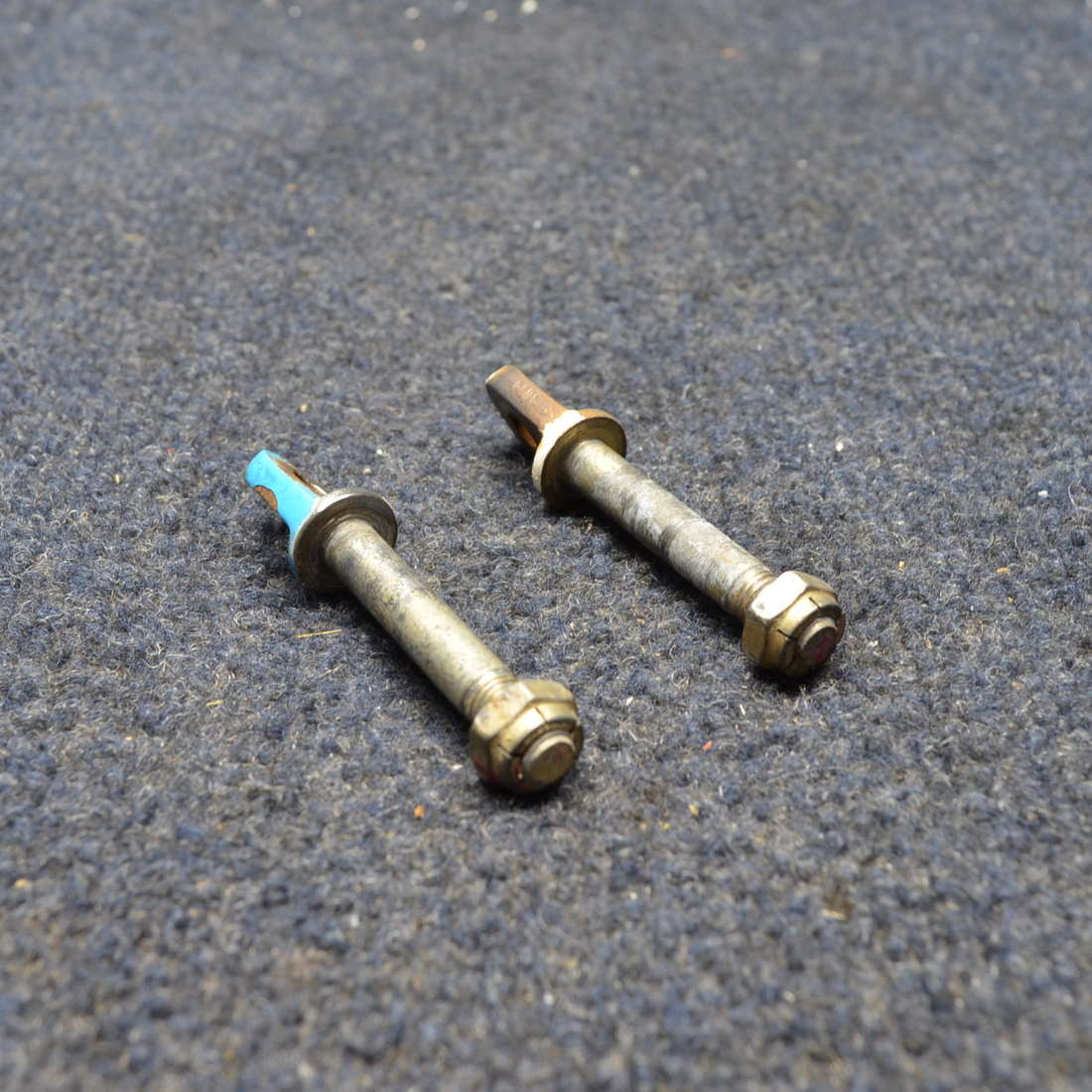 Used aircraft parts for sale, 402-057 PIPER PA28-140 MAIN DOOR HINGE SOLD AS A SET OF 2