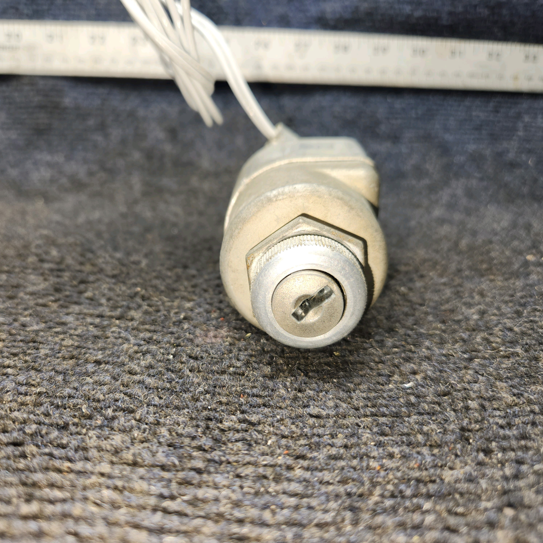 Used aircraft parts for sale, 10-51104-6 Cessna 172E Magneto Ignition Switch w/ Shield - NO Keys