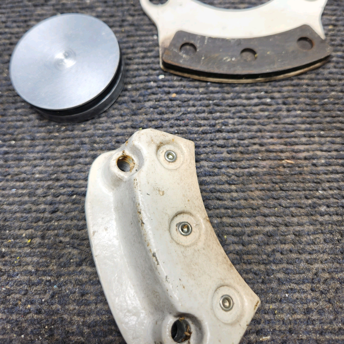 Used aircraft parts for sale, 35-200A Cleveland Beechcraft 35-33 Brake Caliper Assy