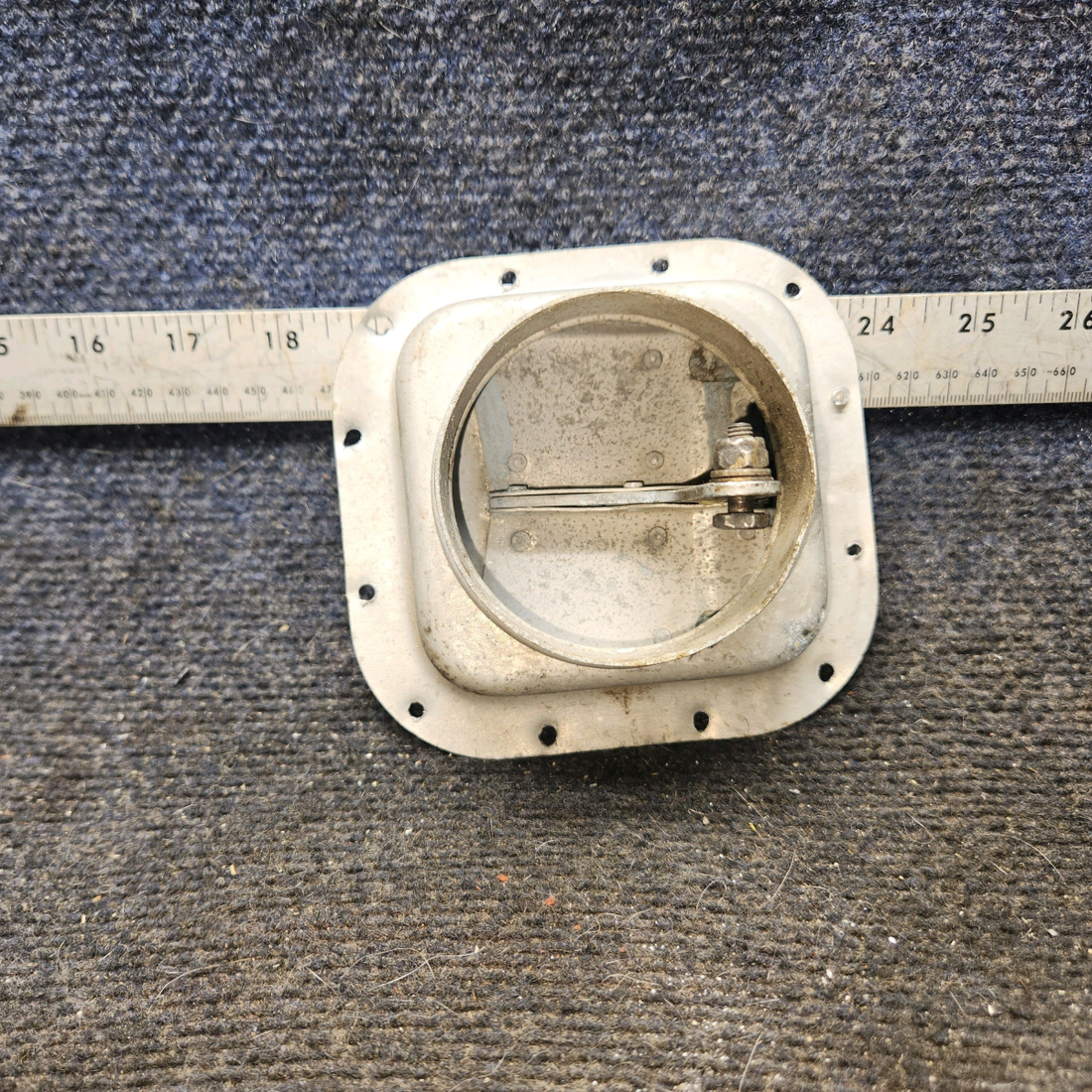Used aircraft parts for sale, 0713135-2, 0713139-1 cessna 172N Outside Air Door Assembly