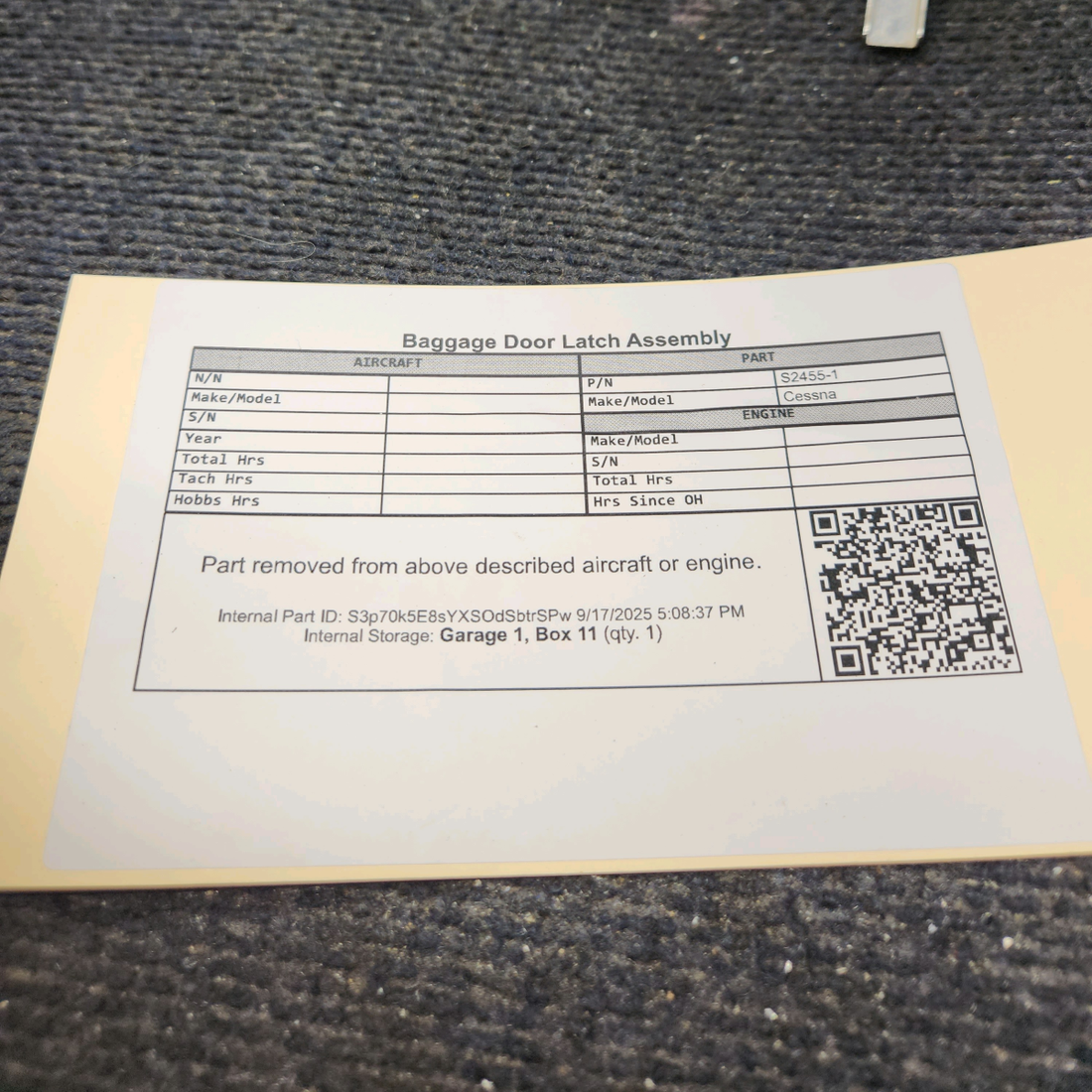 Used aircraft parts for sale, S2455-1 Cessna 172P Baggage Door Latch Assembly