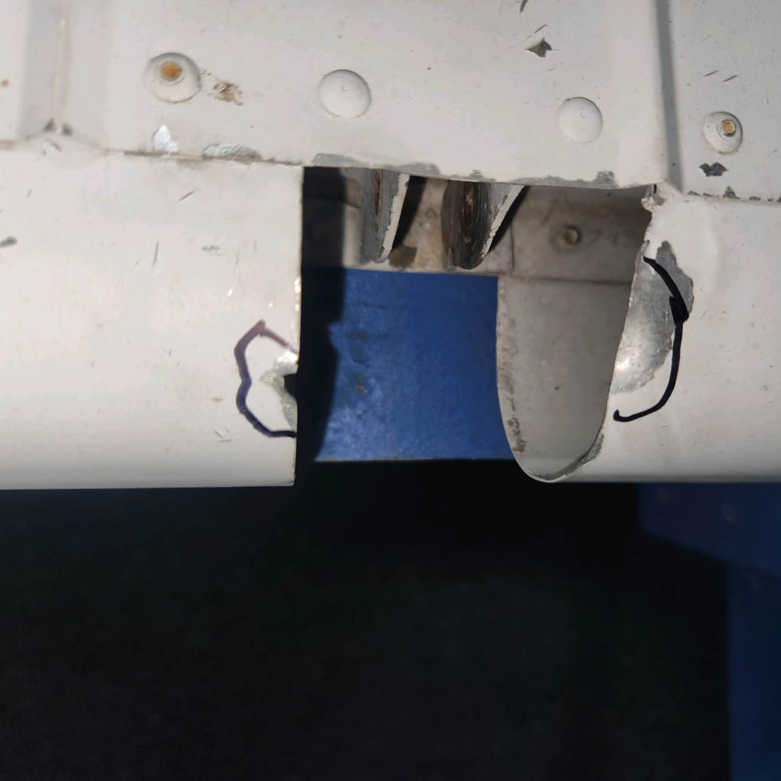 Used aircraft parts for sale, 2432000-22 Cessna 172S Elevator Assy RH with Trim Tap