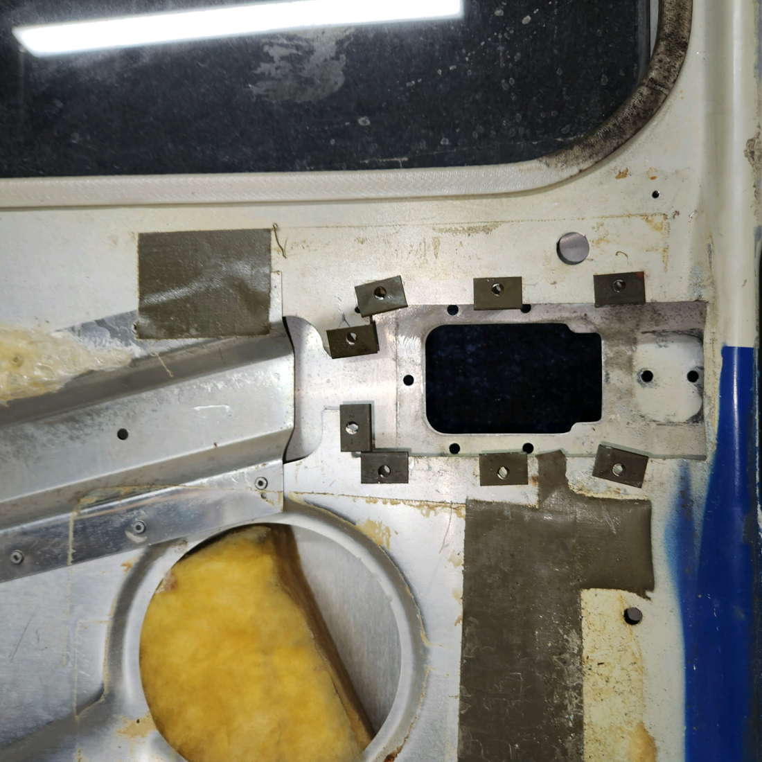 Used aircraft parts for sale, 0511803-26, 0711050-6 cessna 172N Cabin Door RH - Structure Assembly