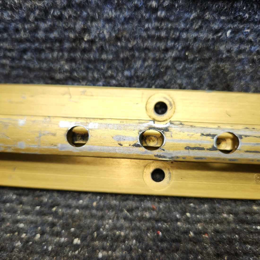 Used aircraft parts for sale, MC0411545-1 cessna 150G Outboard Seat Track