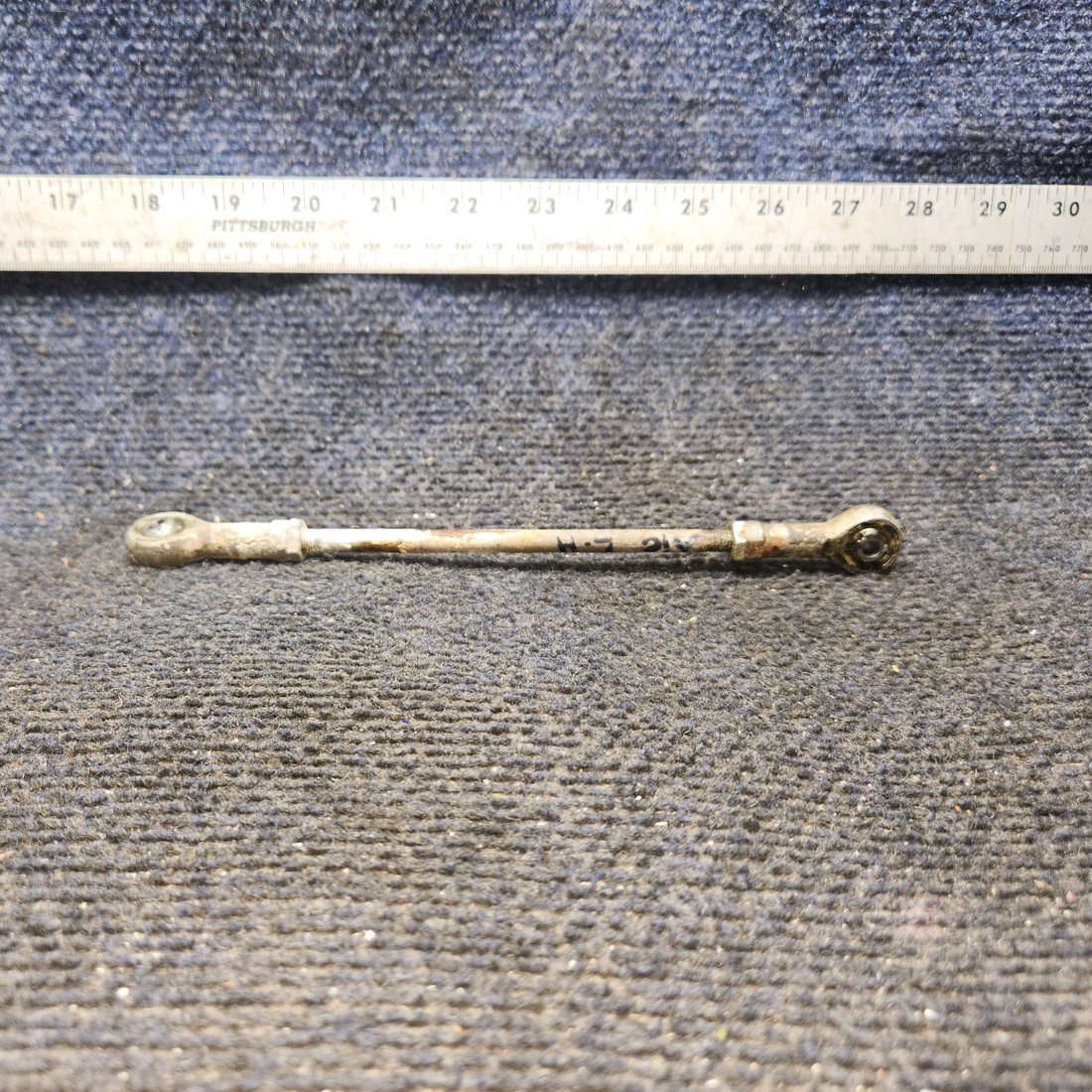 Used aircraft parts for sale, 0523218 Cessna 182G Aileron Push Pull Rod Assembly