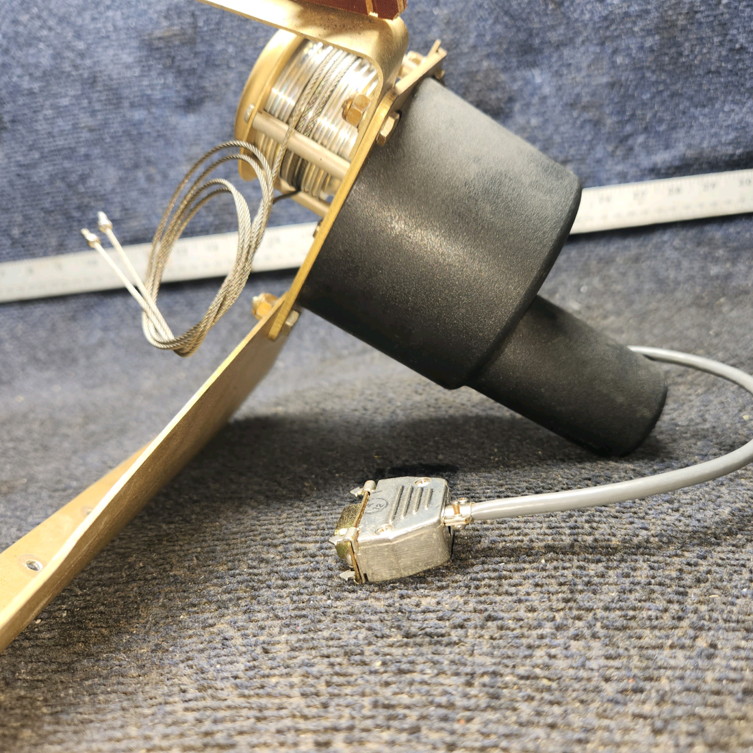 Used aircraft parts for sale, 0107-P4 S-Tec Cessna 182G Autopilot Pitch Servo Assembly