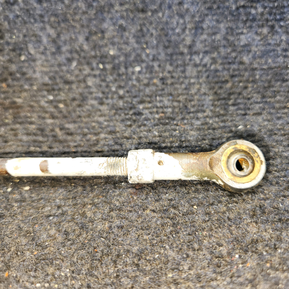 Used aircraft parts for sale, 0523218-2 Cessna 172 Aileron Push Pull Rod Assembly