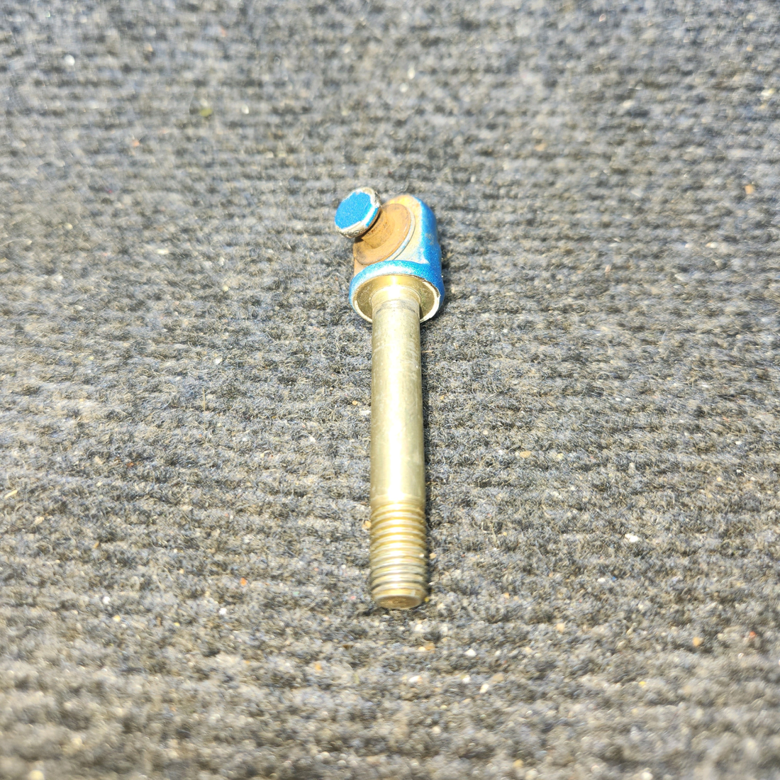 Used aircraft parts for sale, 402-057, 424-204 Piper PA28-161 Door Hinge Pins Set