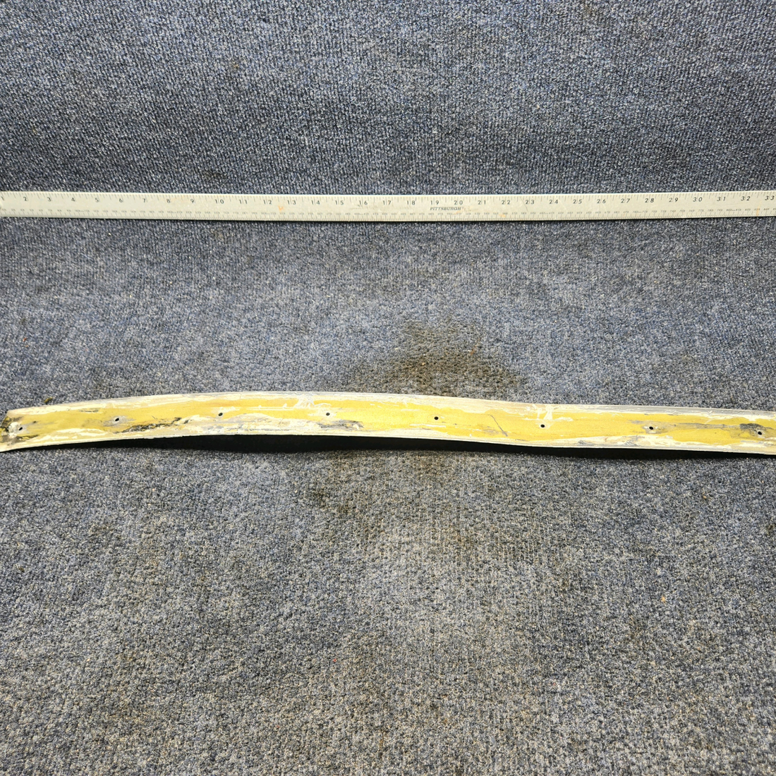 Used aircraft parts for sale, 79557-000 Piper PA32RT-300 WINDSHIELD TRIM CENTER