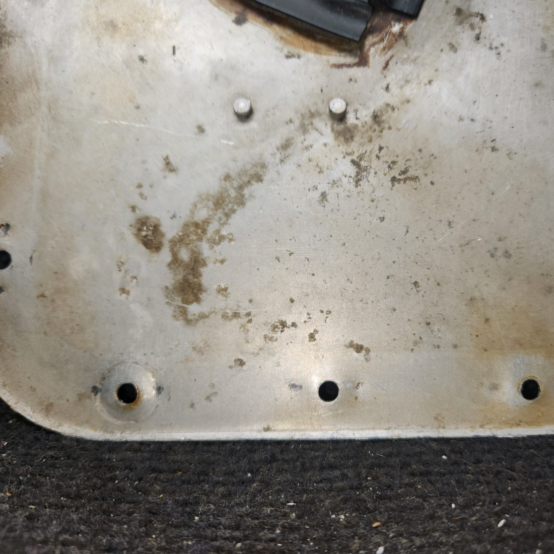 Used aircraft parts for sale, 63339-001 Piper PA-28-140 MLG Plate Assembly – RH