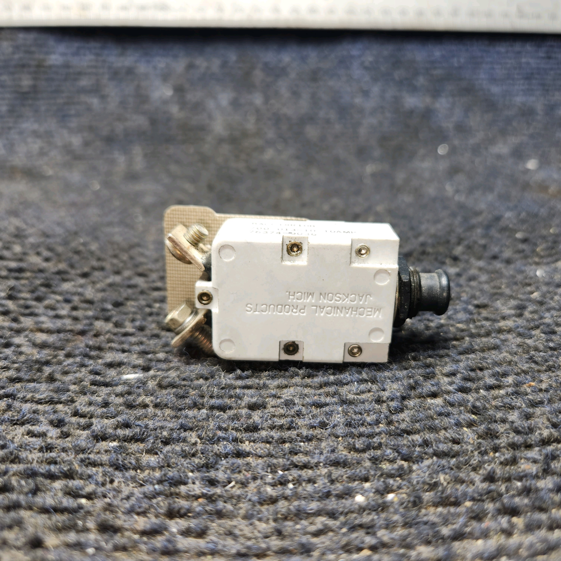 Used aircraft parts for sale, 700-013-10 Breaker Mfg Cessna 172E Pull Braker, 10 AMP