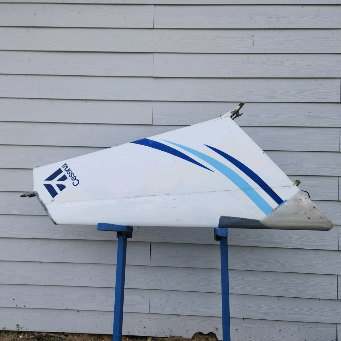 Used aircraft parts for sale, 0531006-203 cessna 172N Vertical Fin Assembly