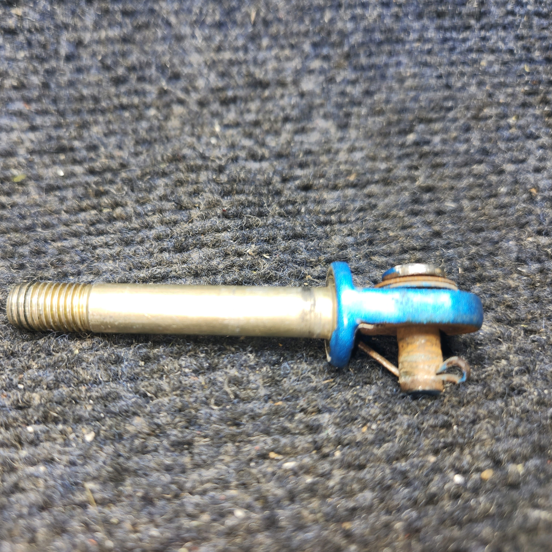 Used aircraft parts for sale, 402-057, 424-204 Piper PA28-161 Door Hinge Pins Set