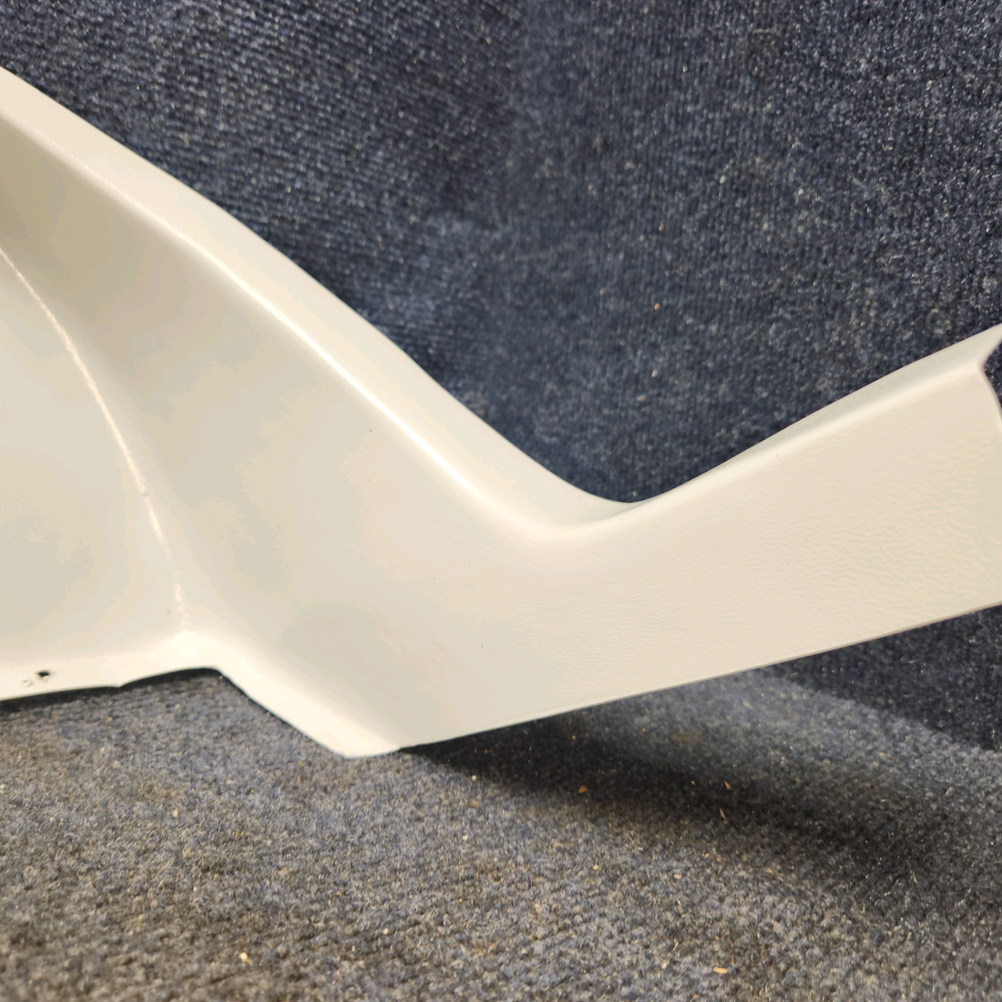 Used aircraft parts for sale, P0500210-43 Cessna 172E Rear Lower Window Molding