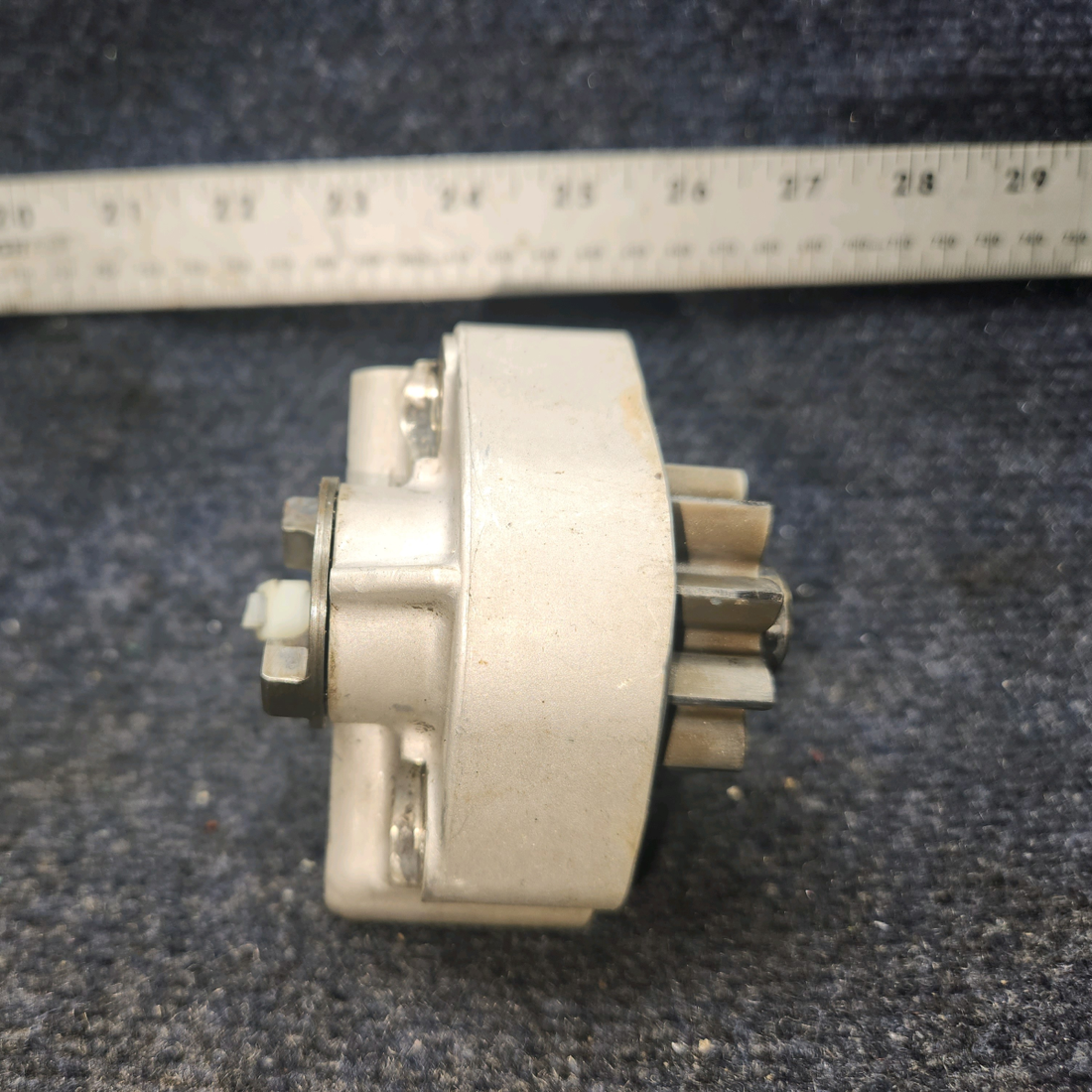 Used aircraft parts for sale, LW18110, LW18109 Lycoming 0-320-E2A American Gruman A1A OIL PUMP ASSY (BODY-GEARS-SHAFT)