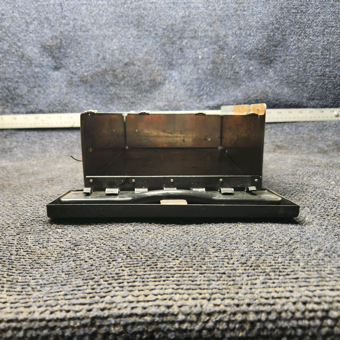 Used aircraft parts for sale, 0413034-200 cessna 150G Glove Box Assembly with Door