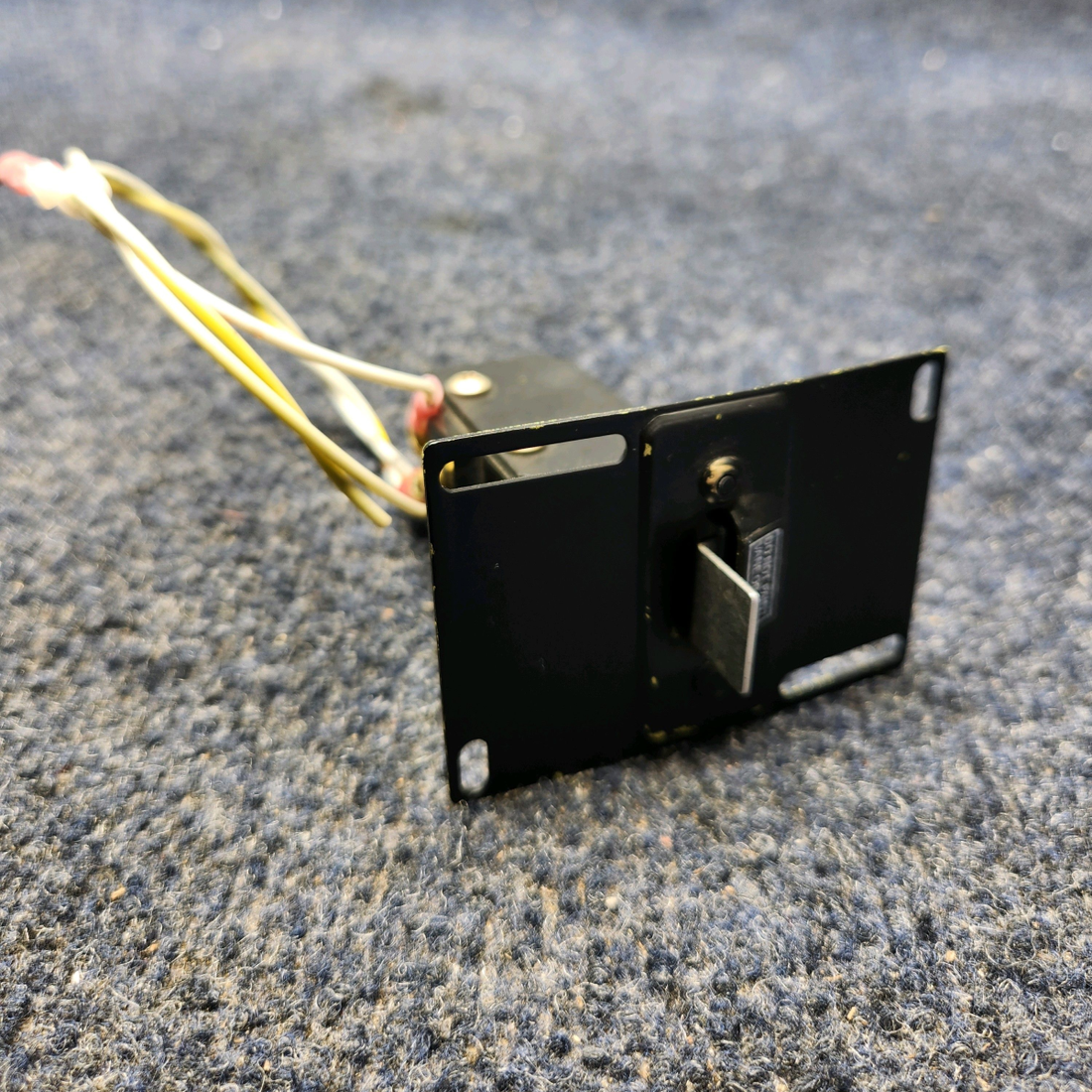Used aircraft parts for sale, 186-2 Texas Several SAFE FLIGHT LIFT DETECTOR 186-2