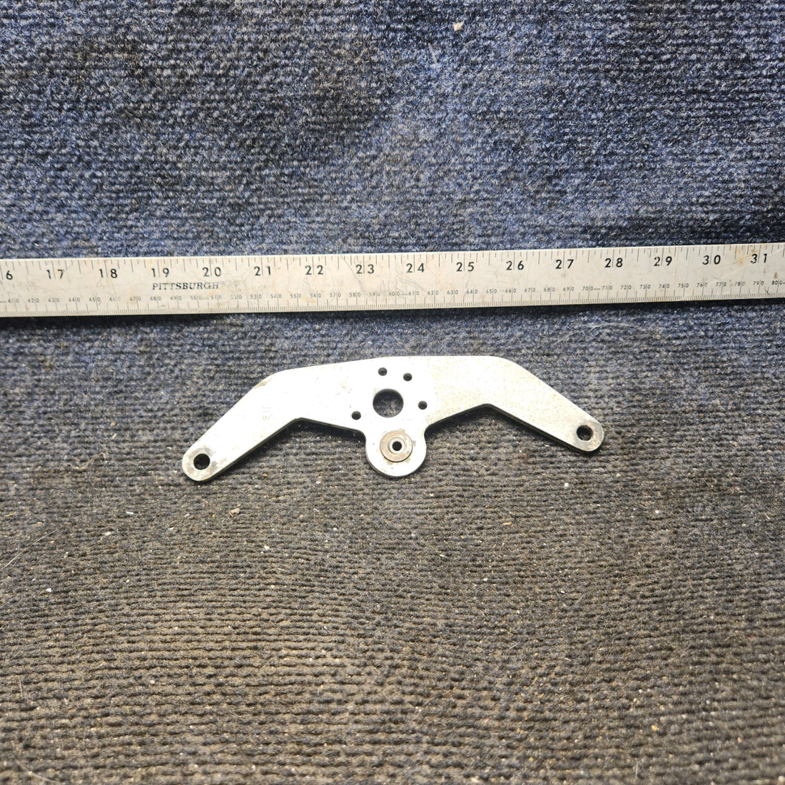 Used aircraft parts for sale, 0432166-1 cessna 150G Elevator Bellcrank Assembly