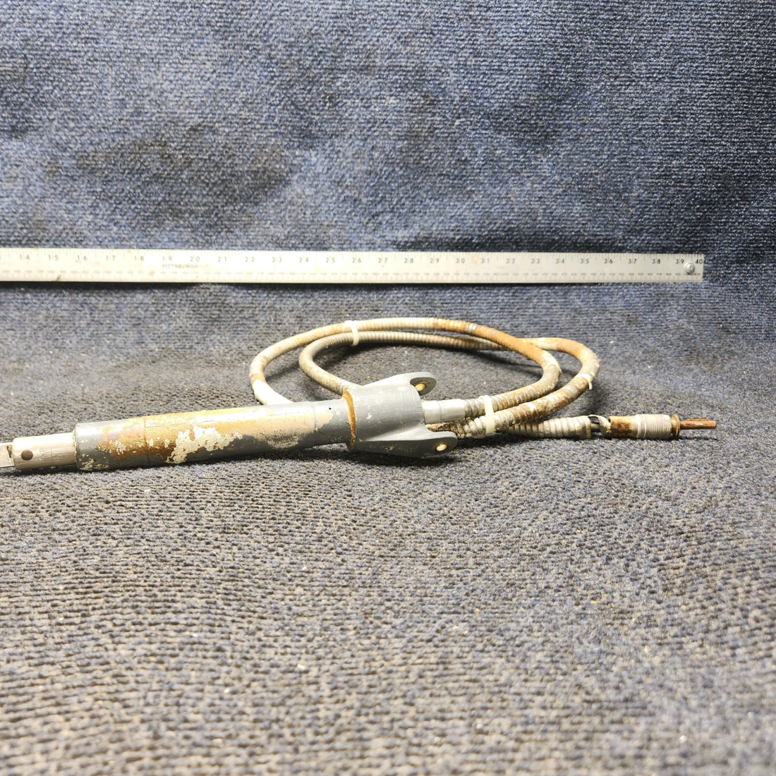 Used aircraft parts for sale, 35-521212-1, 35-521212-10 BEECHCRAFT F35 Flap Actuator Housing with Piston  Includes Cable – LH Side