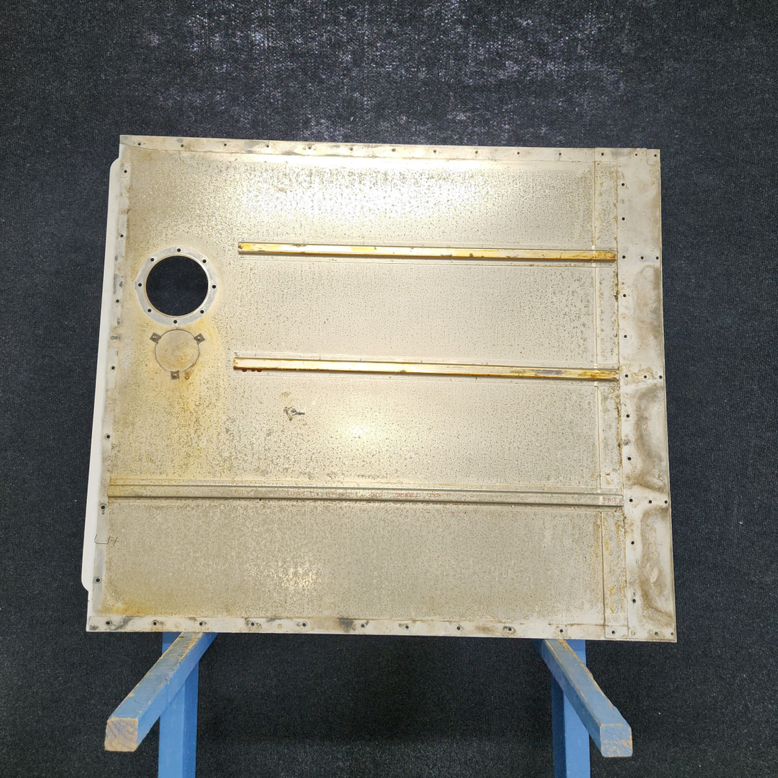 Used aircraft parts for sale, 0523521-19 Cessna 172E Fuel Tank Cover with Indent LH