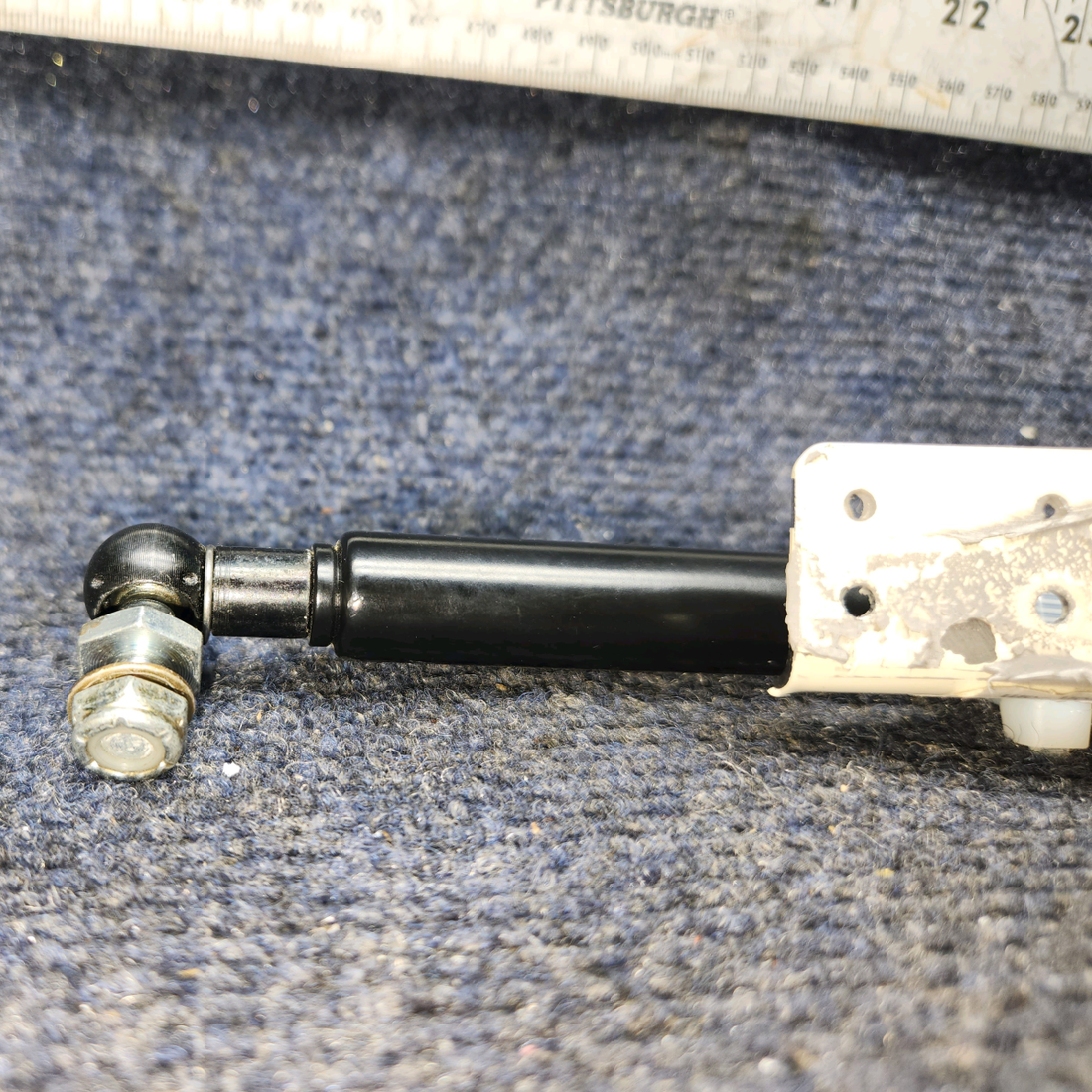 Used aircraft parts for sale, 201C101-21, 201C103-2 Mtn View Aviation Piper PA28-140 Cabin Door Steward w/ Mounts