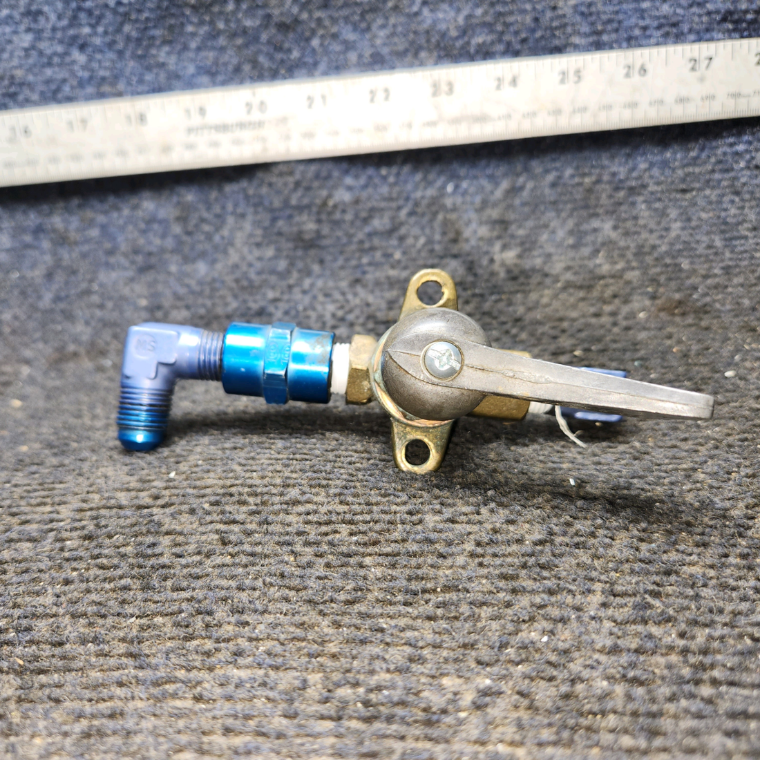 Used aircraft parts for sale, 0411803-5 cessna 150G Fuel Shutoff Valve