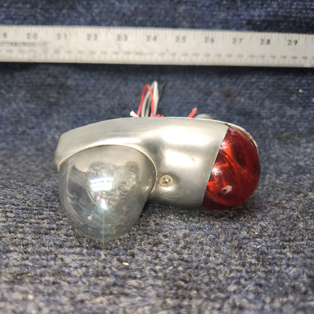 Used aircraft parts for sale, 472-896 Piper PA28-140 Navigation Light Assy W/ Strobe Red 14V. - Has a crack on lens