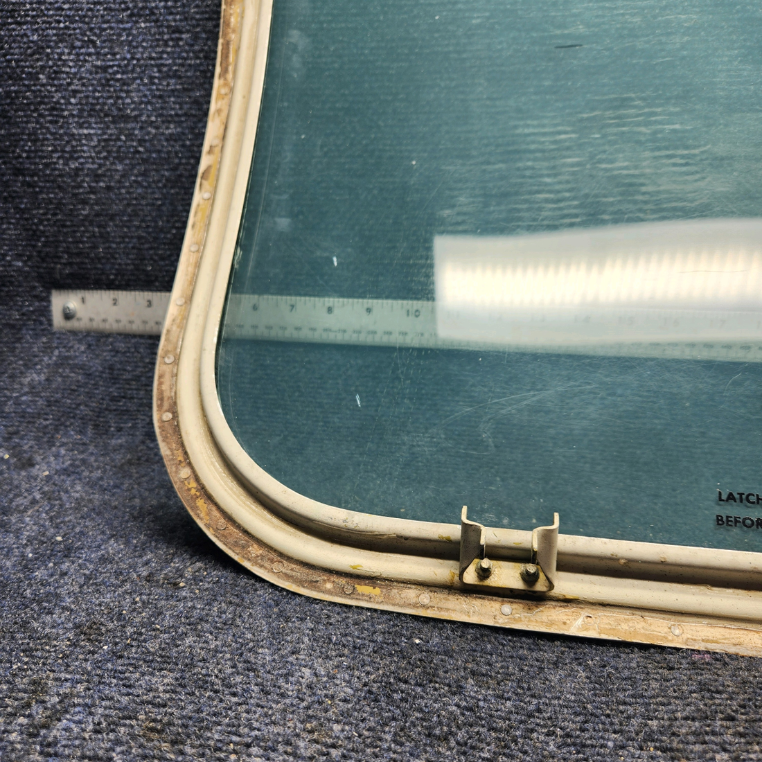 Used aircraft parts for sale, 002-430053-1 Beechcraft F33A CENTER WINDOW ASSEMBLY LH (TINTED)