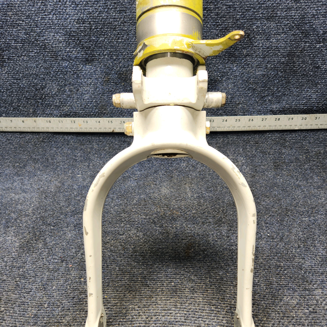 Used aircraft parts for sale, 0442504-3 Cessna C-150J Strut Assy Nose Gear