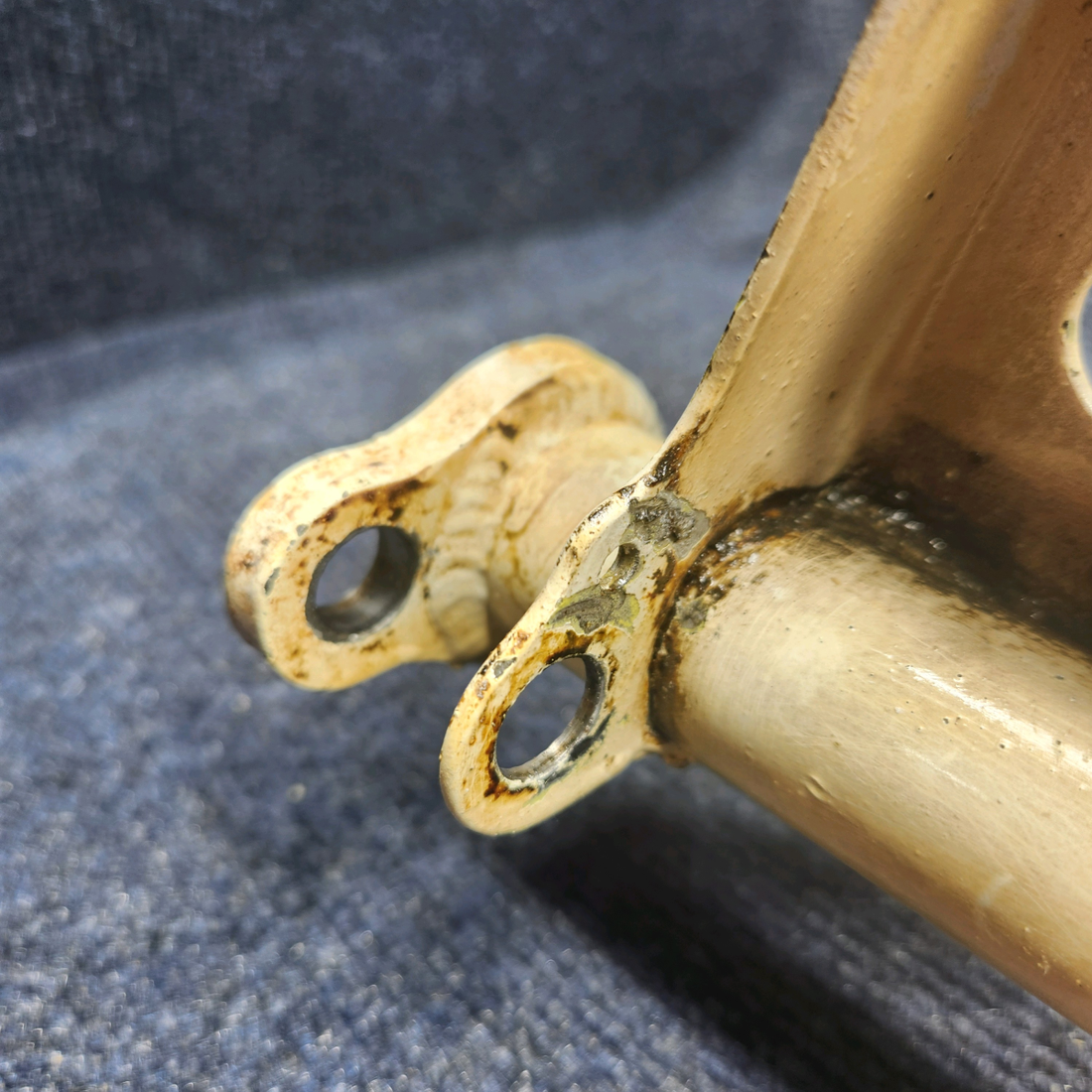 Used aircraft parts for sale, 35-815155-611 Beechcraft F33A MAIN GEAR RETRACT BRACE ASSEMBLY RH