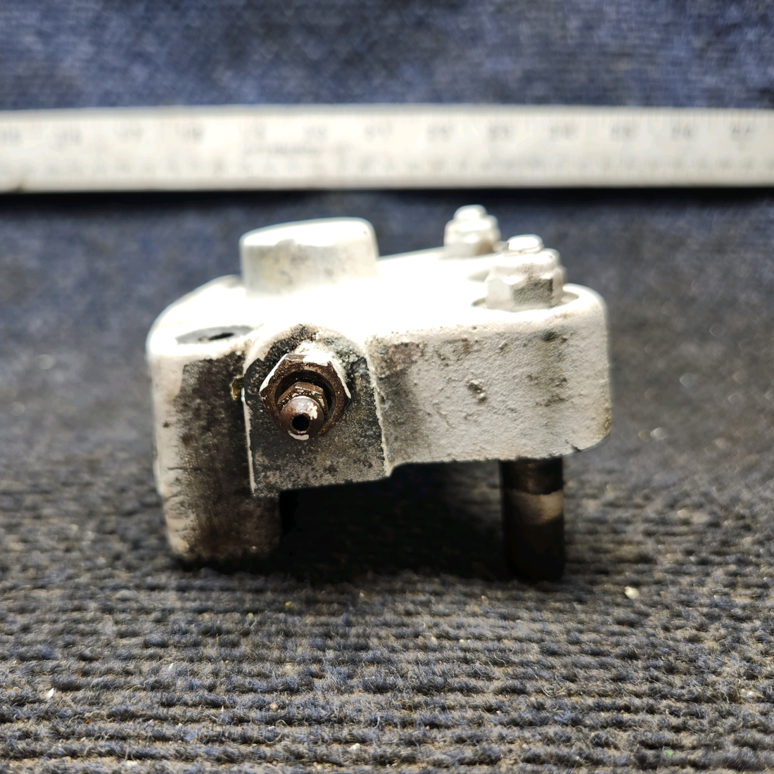 Used aircraft parts for sale, C163030-0108 Cessna 172E Brake Caliper Assembly