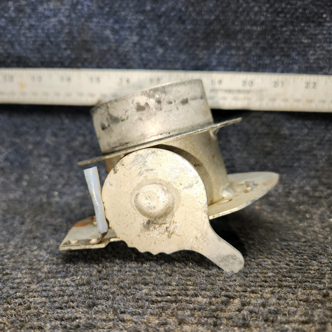 Used aircraft parts for sale, 68416-003 Piper PA28-161 Cabin Air Vent Valve Assembly - RH (Bent)