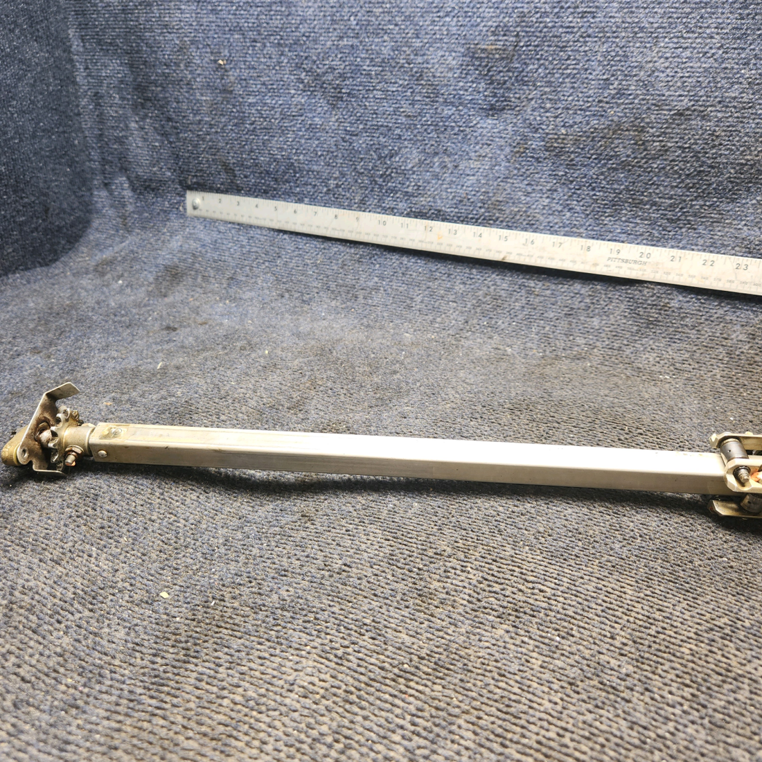 Used aircraft parts for sale, 0760640-1 Cessna 182G Control Tube w Bearing Assy