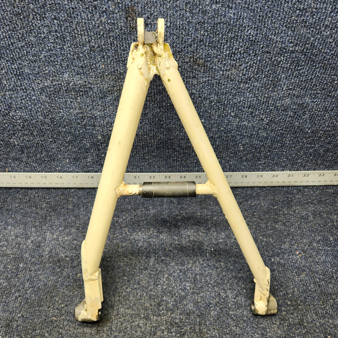 Used aircraft parts for sale, 35-825072 BEECHCRAFT F35 NOSE GEAR RETRACT V BRACE UPPER