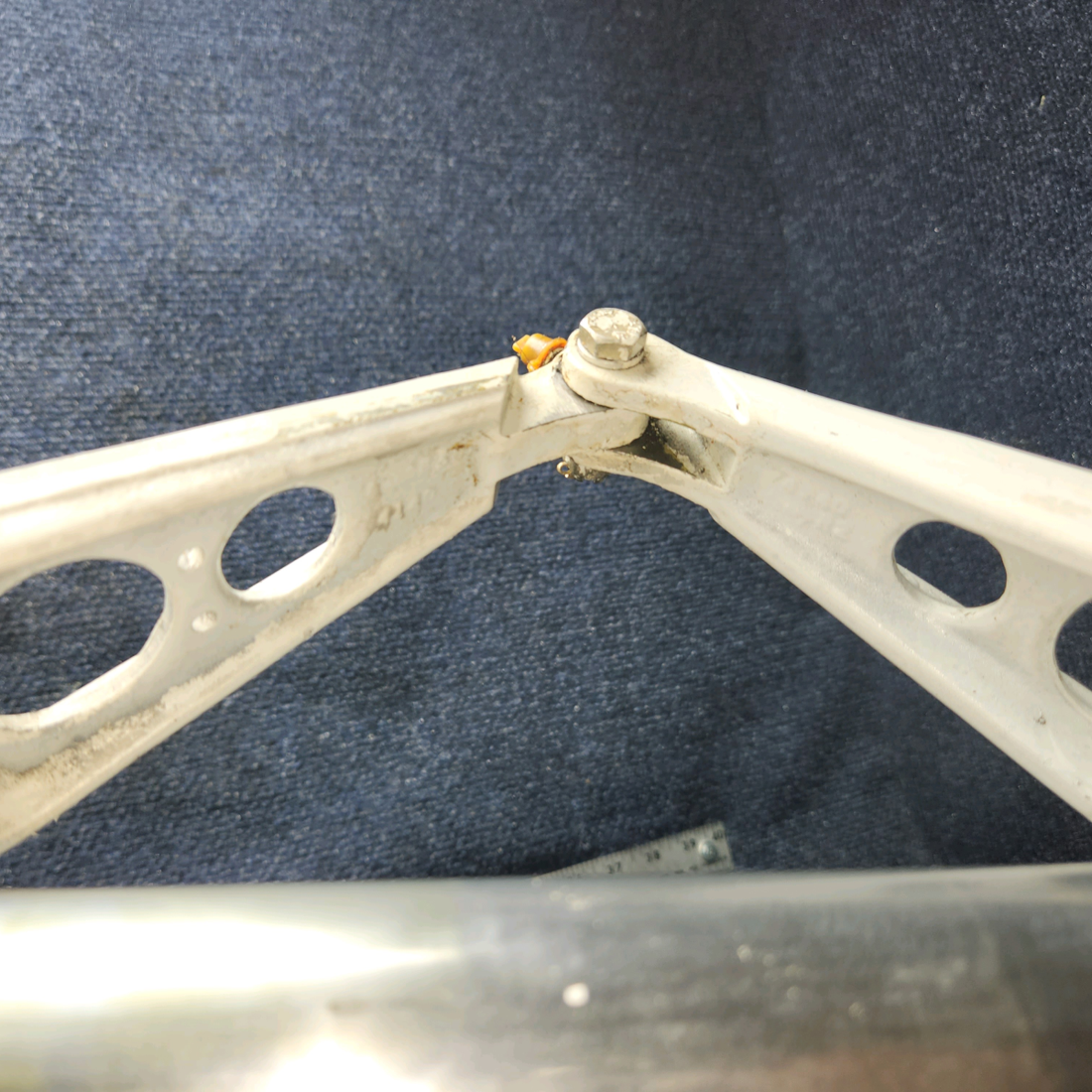 Used aircraft parts for sale, 95-810002-618 BEECHCRAFT 95-55B Gear Assy Main - RH