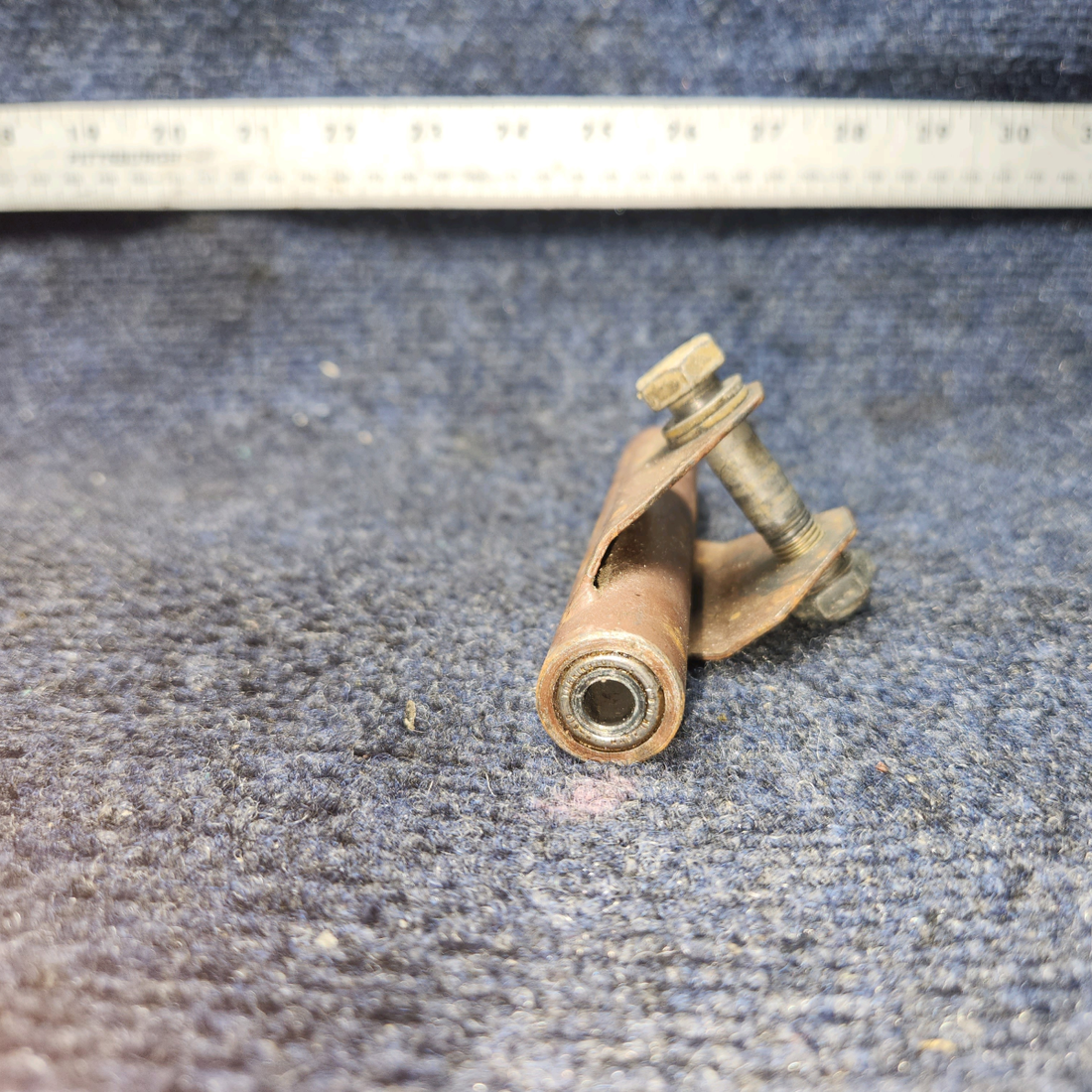 Used aircraft parts for sale, 0760619-1 Cessna 182P Hinge Assy Flap Motor