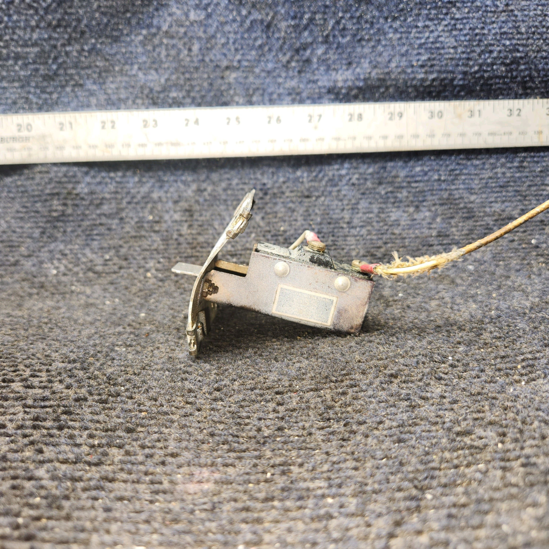 Used aircraft parts for sale, 150 Safe Flight Instruments Cessna 172 Lift Detector "Not Working"